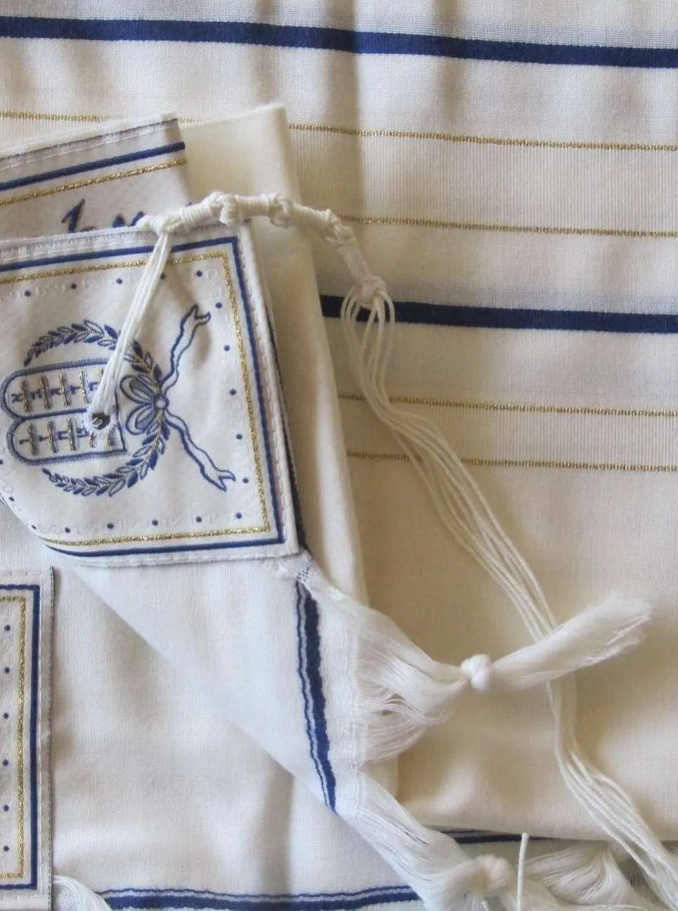 Ma'alot Wool Tallit Thin Blue Striping