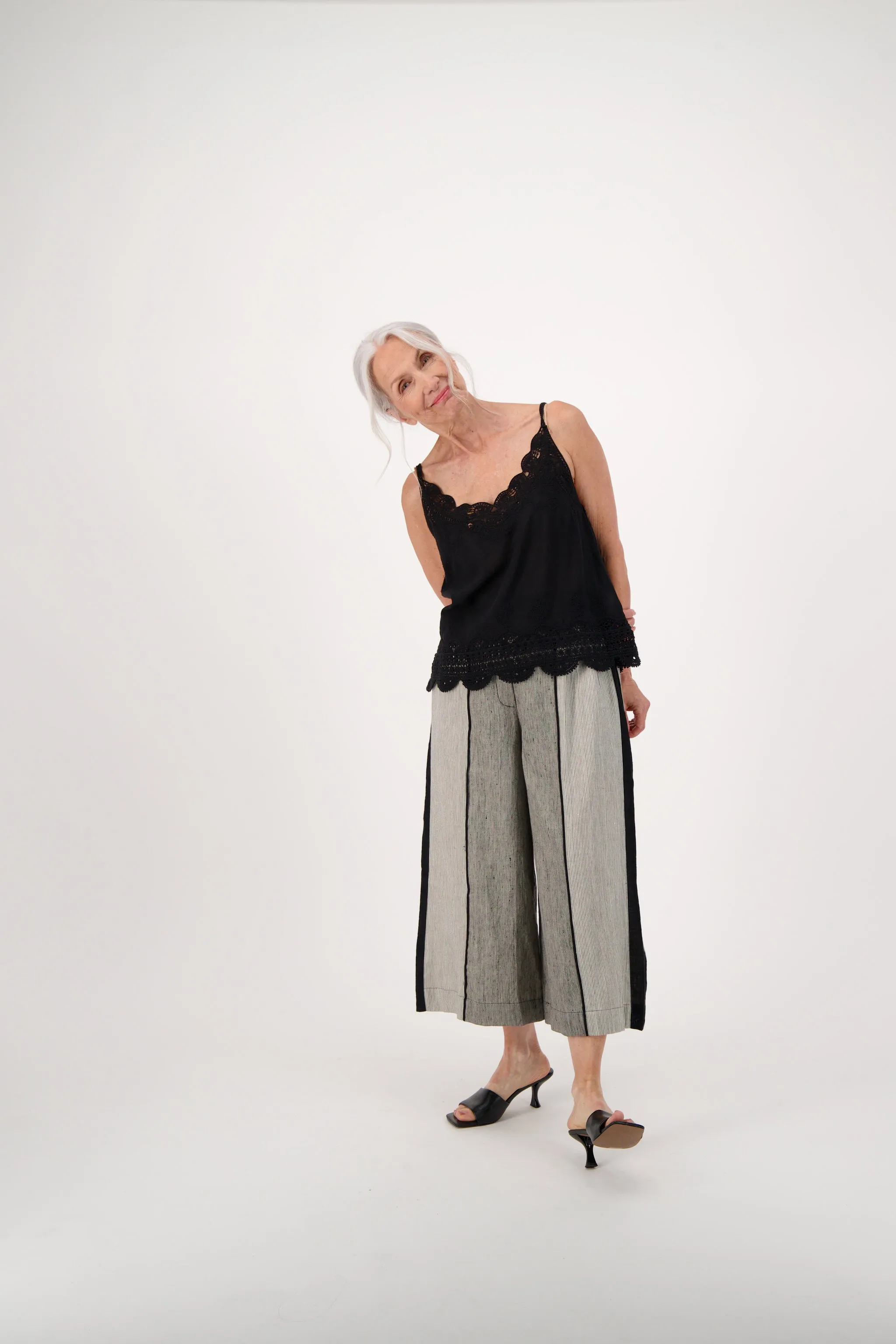 Madras Linen Blend Wide Leg Pull On Pants