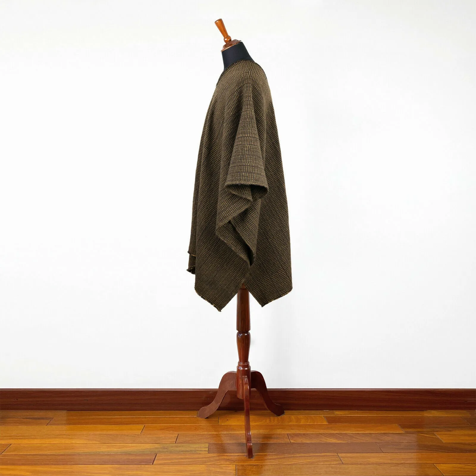 Tzunantza - Llama Wool Unisex South American Handwoven Thick Serape Poncho - solid brown - coffee beans pattern