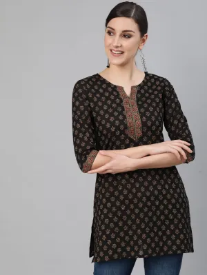 Women Brown Printed Straight Tunic With Three Quarter Sleeves